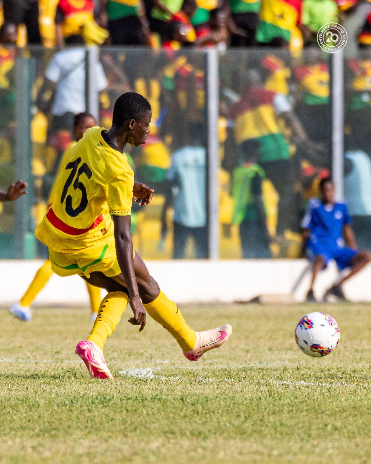 Football Photography f5e7b85f 76a5 43d8 a7bd e59f5365798e